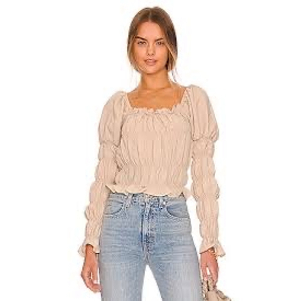 Pippa Smocked Top in Taupe
LINE & DOT/REVOLVE Size L, New With Tags